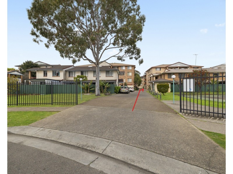 18/4 Riverpark Drive, Liverpool NSW 2170