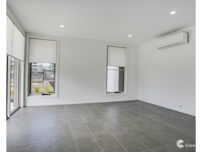 1 Indigo Crescent, Denham Court NSW 2565