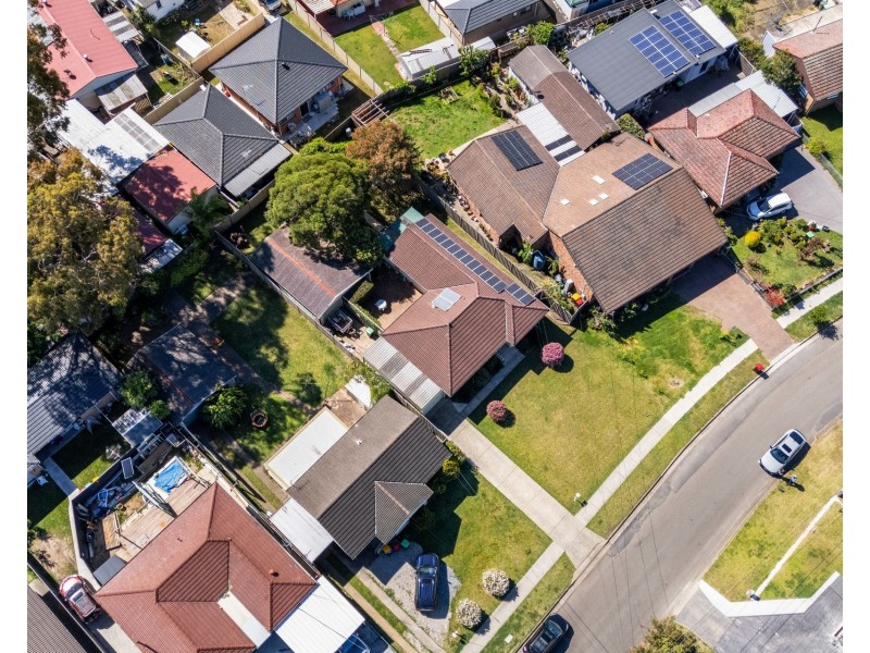 33 Stanwell Crescent, Ashcroft NSW 2168