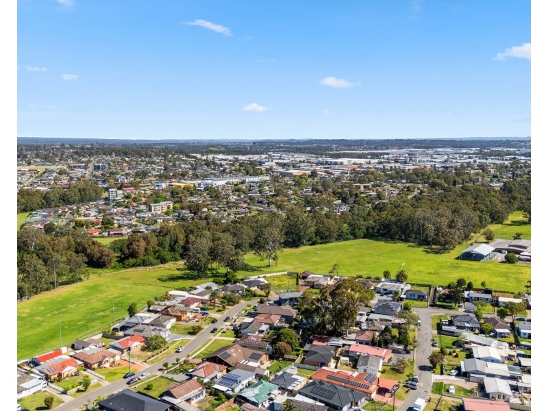 33 Stanwell Crescent, Ashcroft NSW 2168