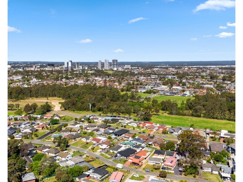 33 Stanwell Crescent, Ashcroft NSW 2168