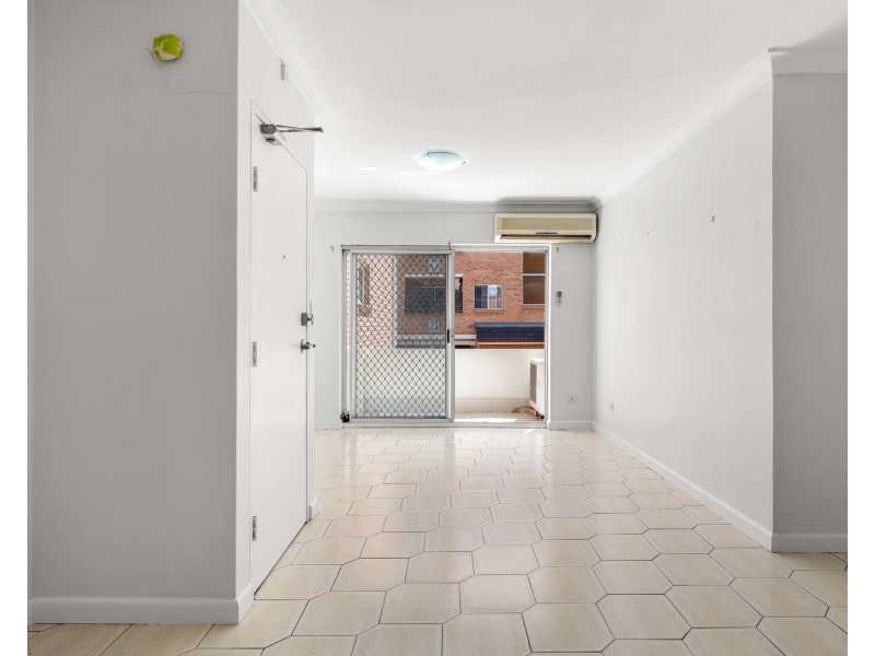 2/76-84 Bigge Street, Liverpool NSW 2170