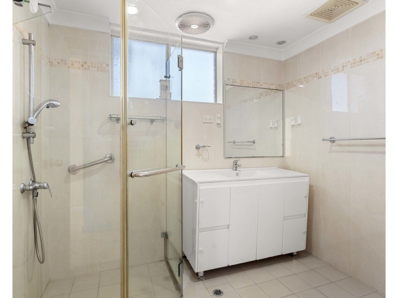 2/76-84 Bigge Street, Liverpool NSW 2170