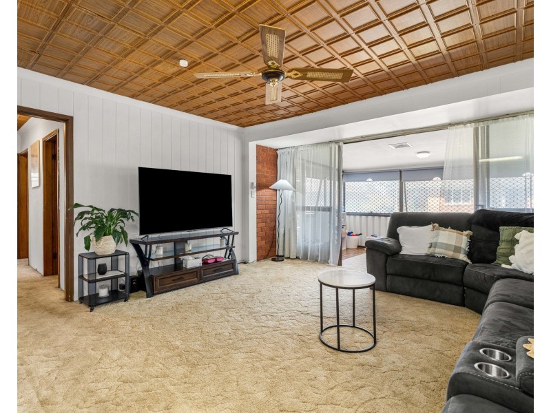 11 Bellbird Place, Cartwright NSW 2168