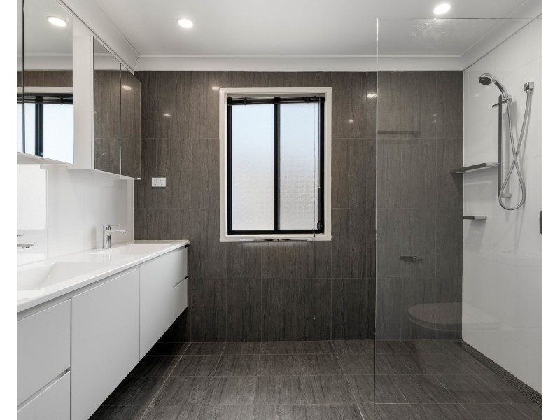 124 Glenfield Road, Casula NSW 2170