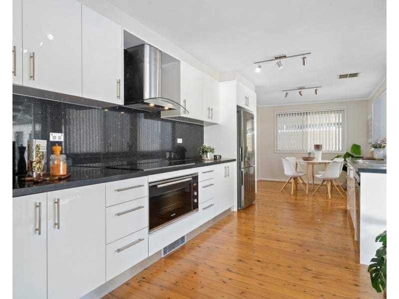 4 Sullivan Avenue, Lurnea NSW 2170