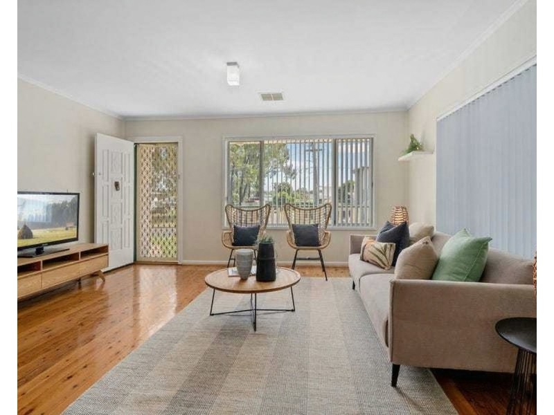 4 Sullivan Avenue, Lurnea NSW 2170