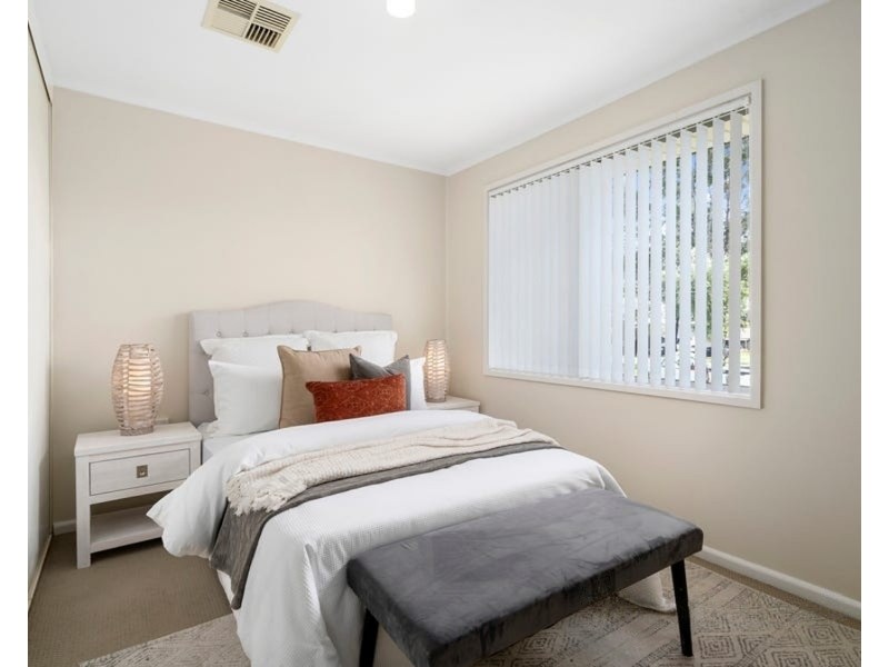 4 Sullivan Avenue, Lurnea NSW 2170