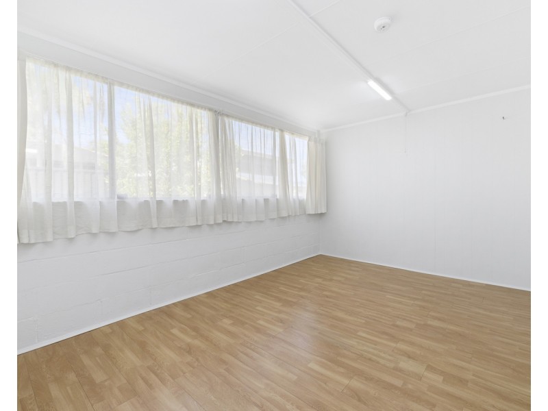 52 Fitzpatrick Crescent, Casula NSW 2170