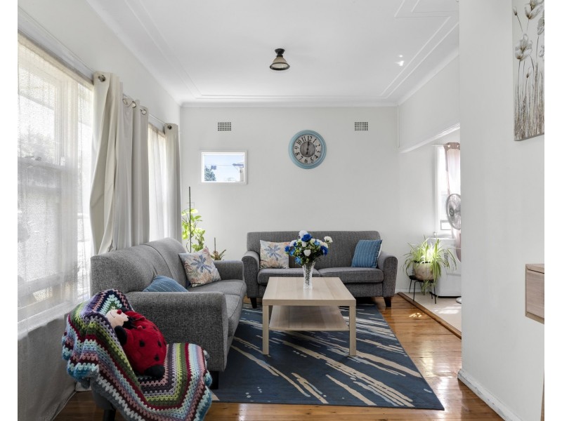 62 Moorebank Avenue, Moorebank NSW 2170