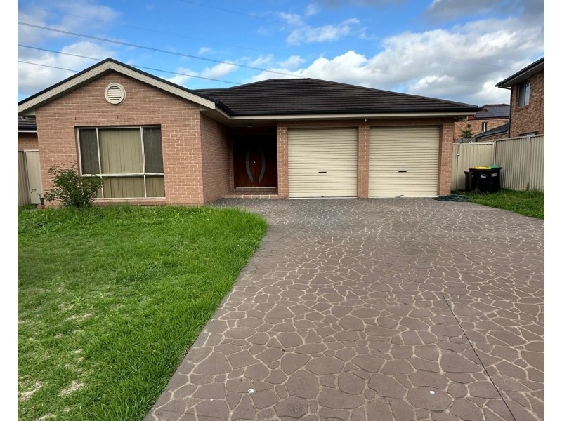19 Dee Close, Prestons NSW 2170