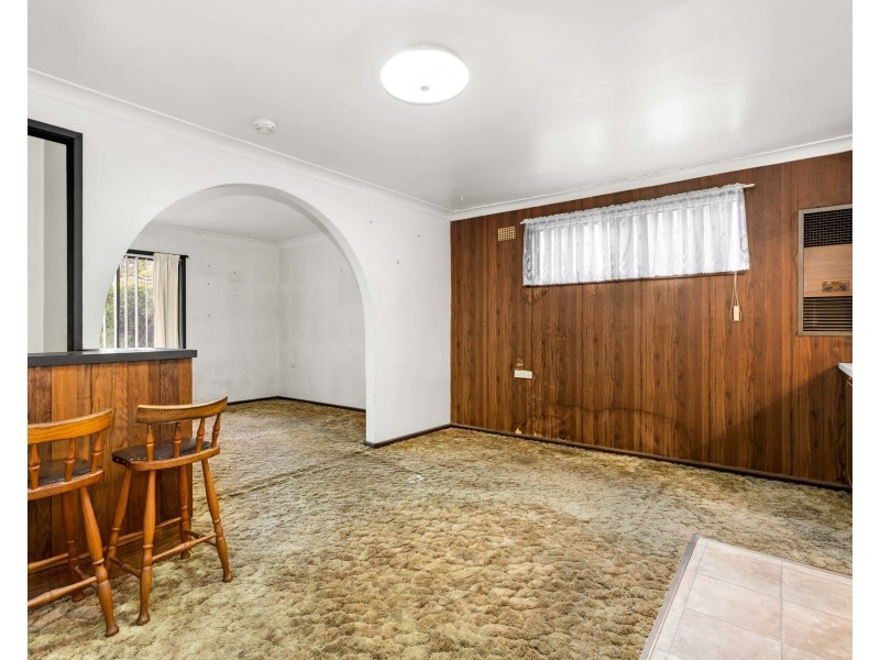 127 Gabo Crescent, Sadleir NSW 2168