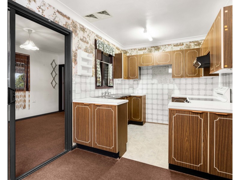 127 Gabo Crescent, Sadleir NSW 2168