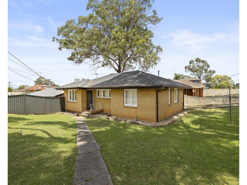 1 Busby Road, Busby NSW 2168