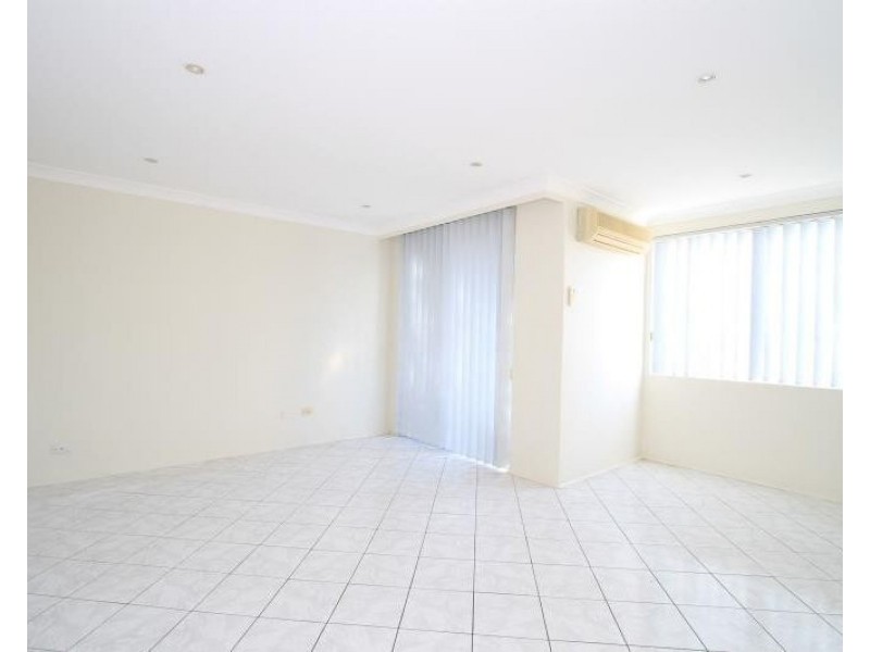 10/49 Goulburn Street, Liverpool NSW 2170