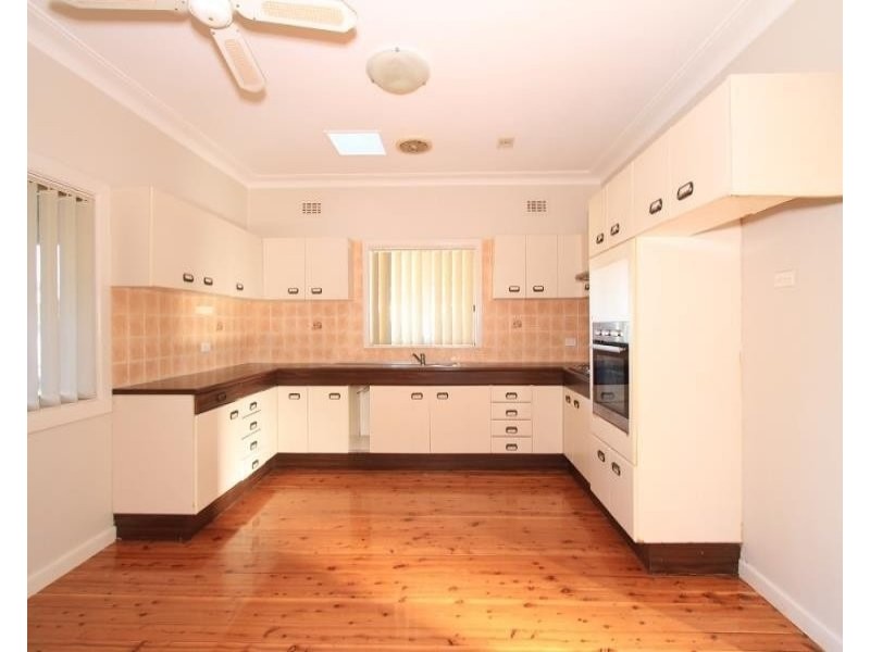 29 Marsh Parade, Casula NSW 2170