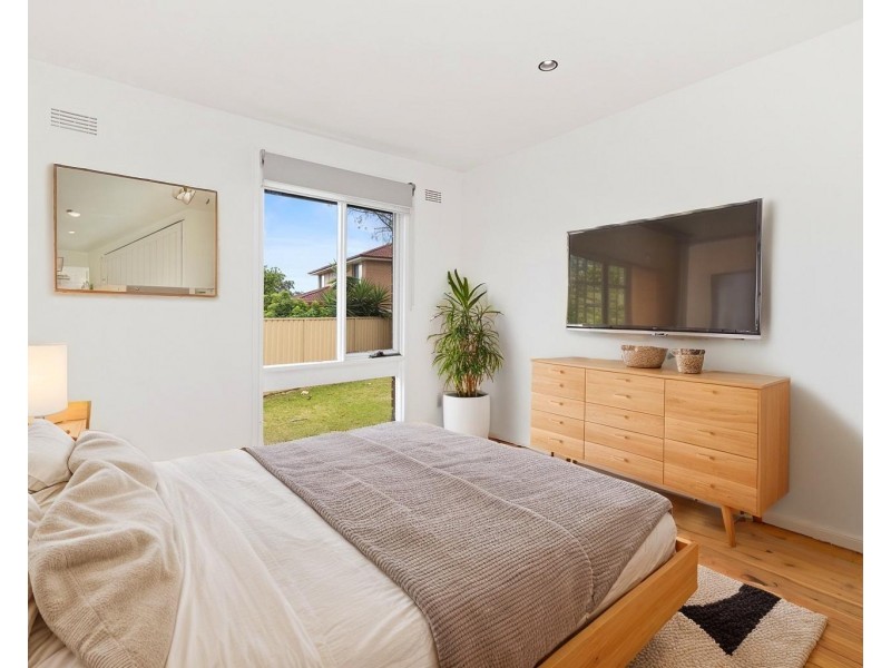 8 Rix Avenue, Hammondville NSW 2170