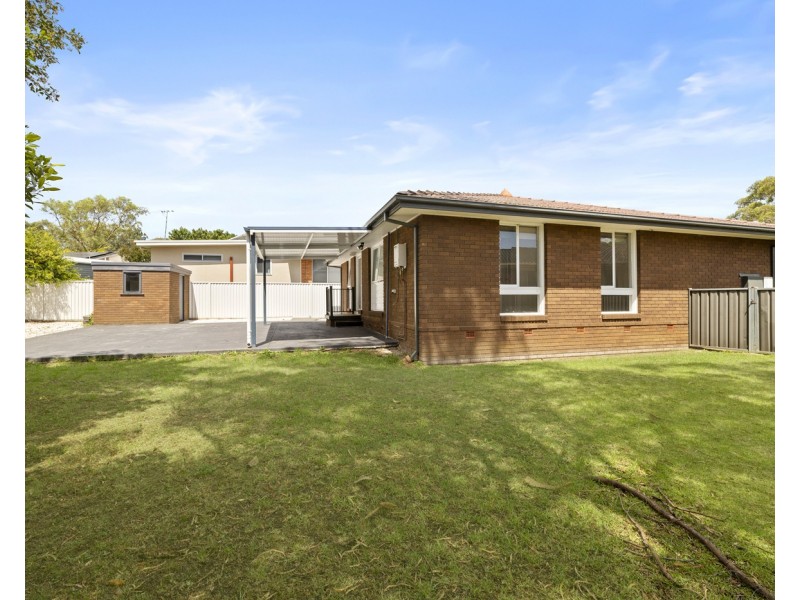 8 Rix Avenue, Hammondville NSW 2170
