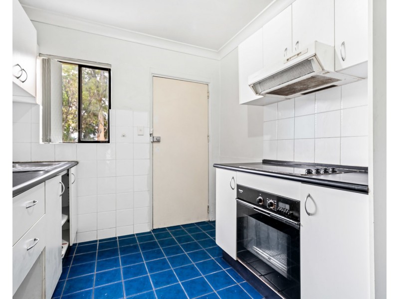 2/3 Hay Street, Liverpool NSW 2170