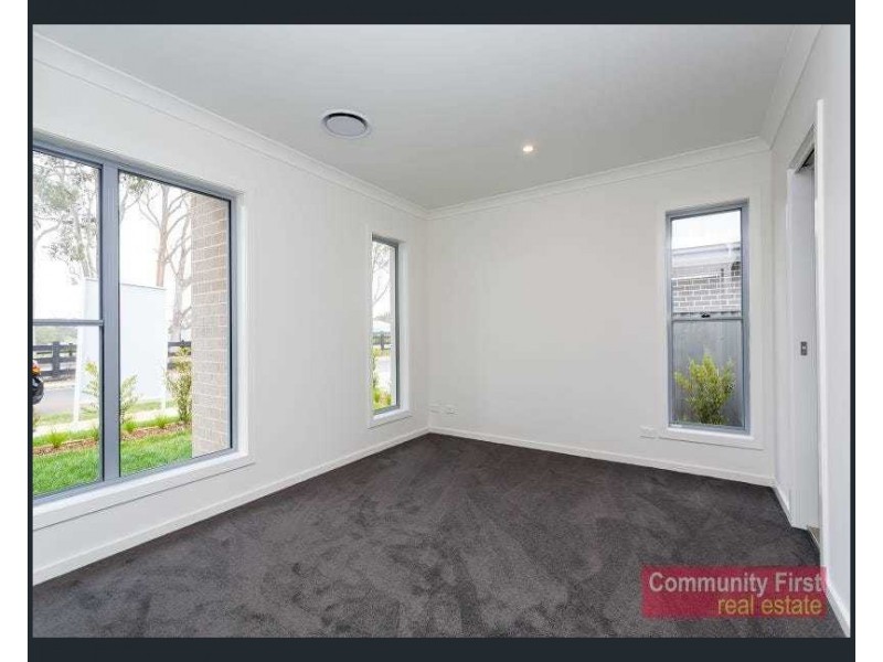 29 Allison Circuit, Oran Park NSW 2570