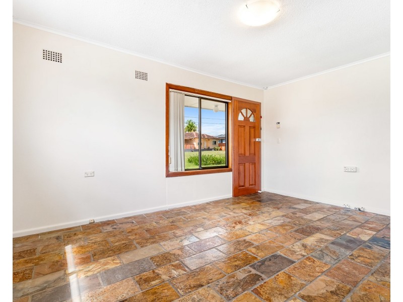 5 Ida Avenue, Lurnea NSW 2170