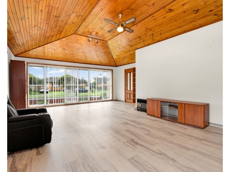 8 Barnett Street, Ashcroft NSW 2168