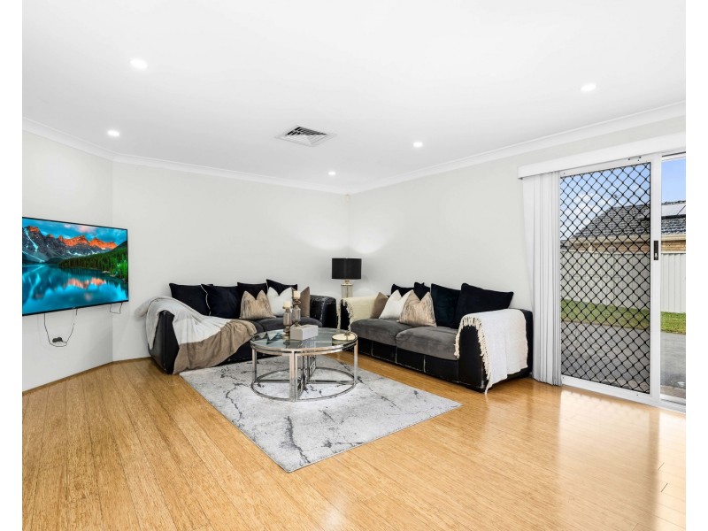 2 Fantail Place, Green Valley NSW 2168