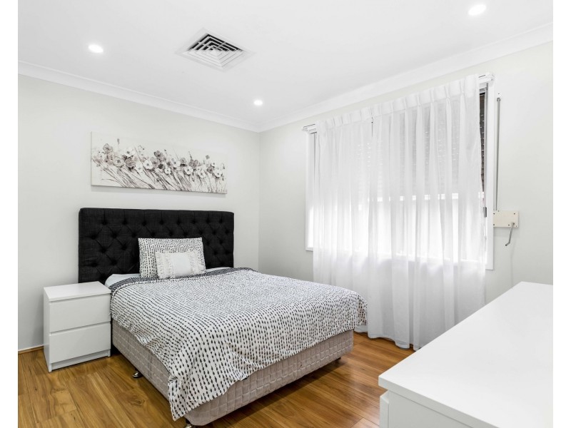 2 Fantail Place, Green Valley NSW 2168