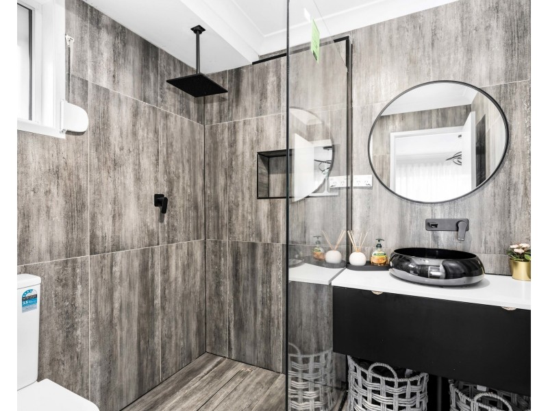 2 Fantail Place, Green Valley NSW 2168