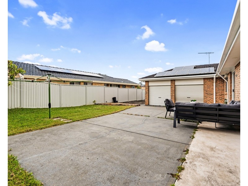 2 Fantail Place, Green Valley NSW 2168