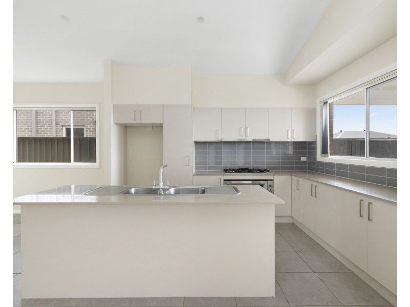 45 Rosella Circuit, Gregory Hills NSW 2557