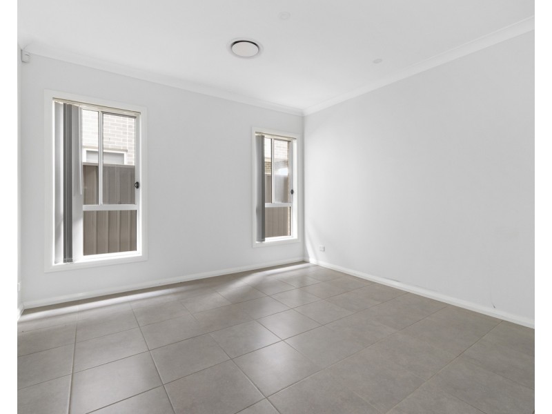 45 Rosella Circuit, Gregory Hills NSW 2557