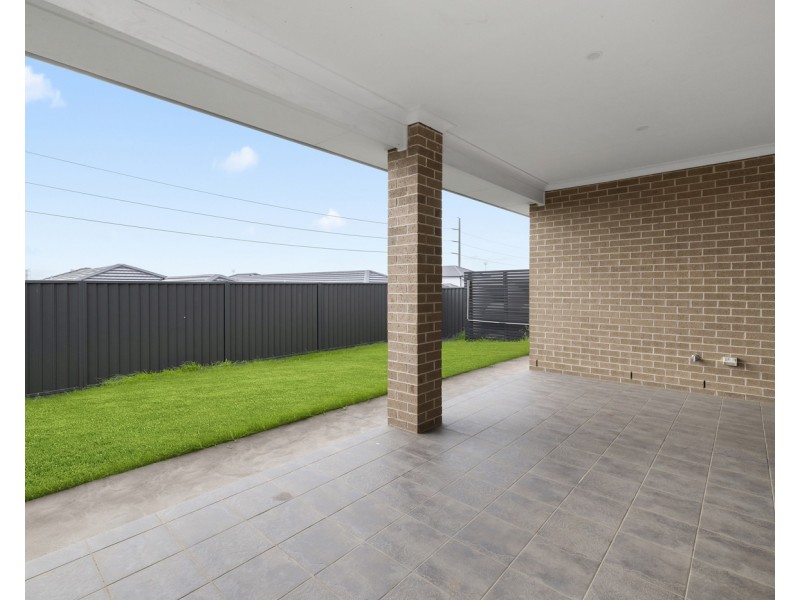 45 Rosella Circuit, Gregory Hills NSW 2557