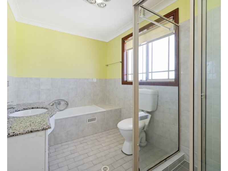 6/8 Thelma Street, Lurnea NSW 2170