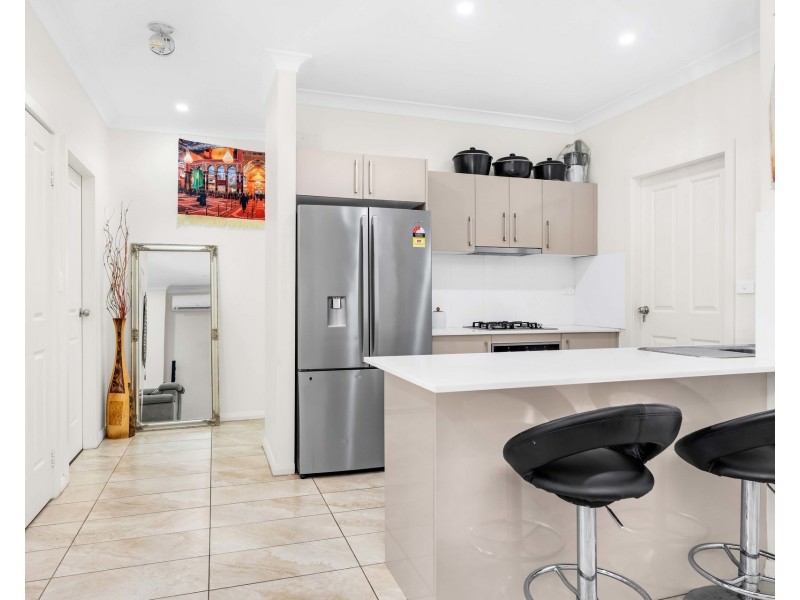 120 Gabo Crescent, Sadleir NSW 2168