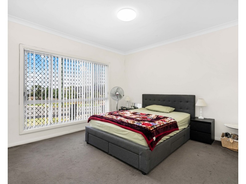 120 Gabo Crescent, Sadleir NSW 2168