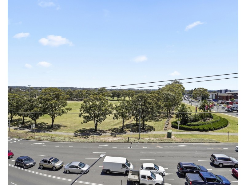 403/4 Hoxton Park Road, Liverpool NSW 2170