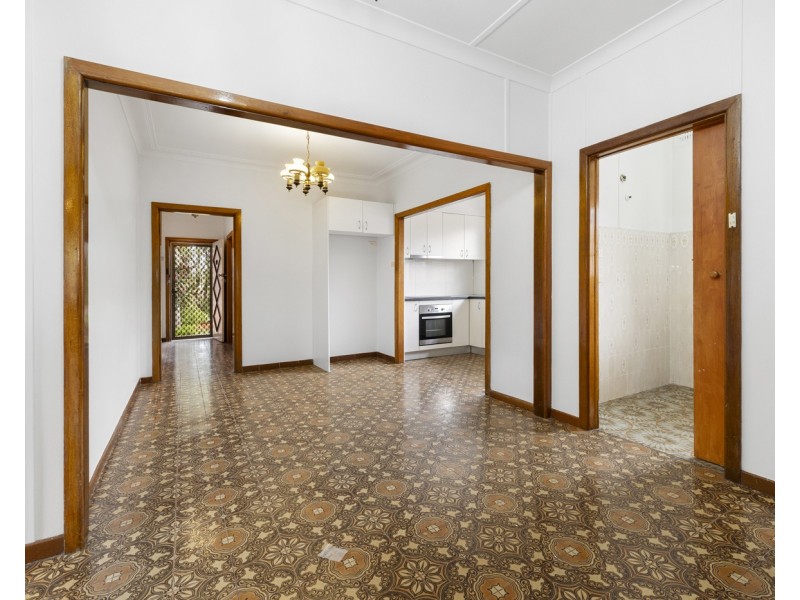 37 Grimson Crescent, Liverpool NSW 2170