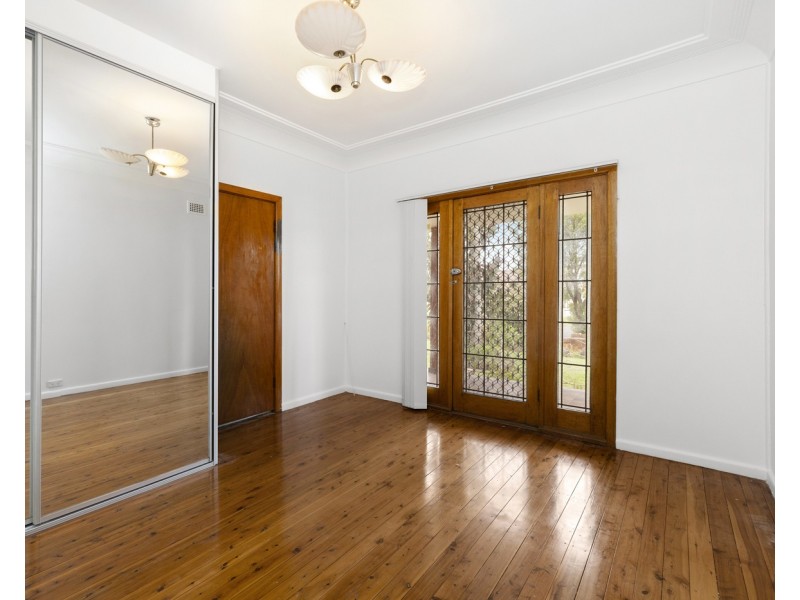 37 Grimson Crescent, Liverpool NSW 2170