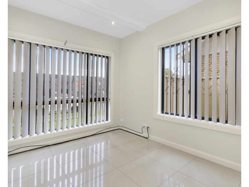 2A Canberra Avenue, Casula NSW 2170