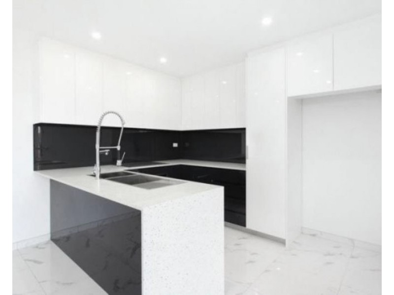 5/4 Mayberry Crescent, Liverpool NSW 2170