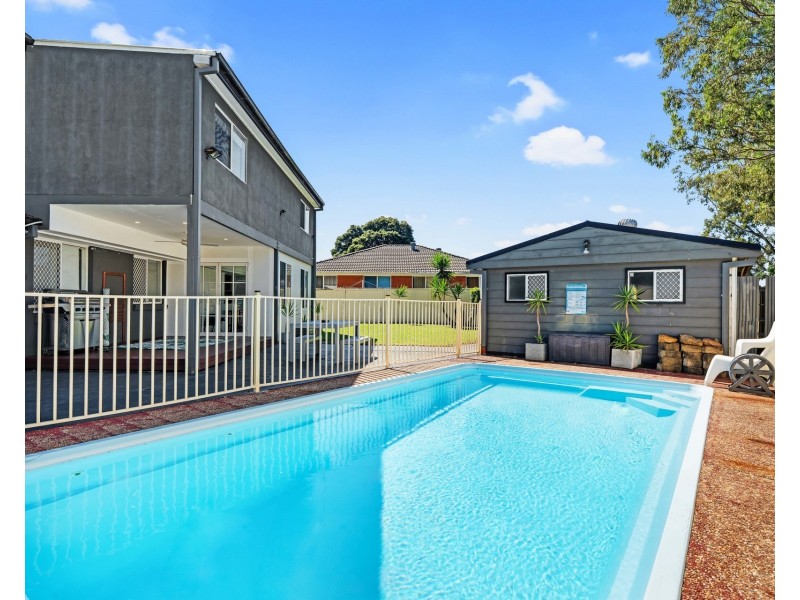 10 Stutz Place, Ingleburn NSW 2565