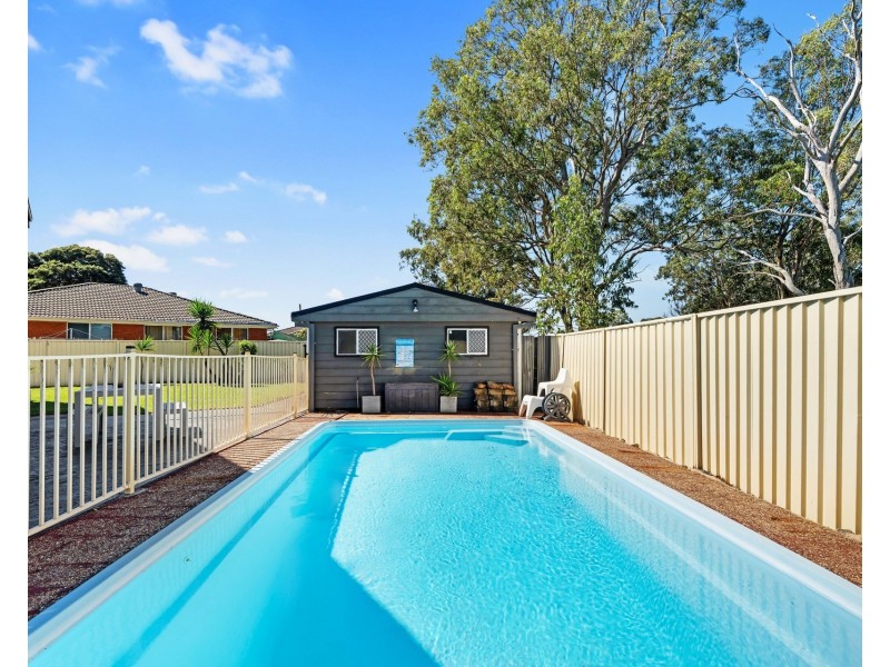 10 Stutz Place, Ingleburn NSW 2565