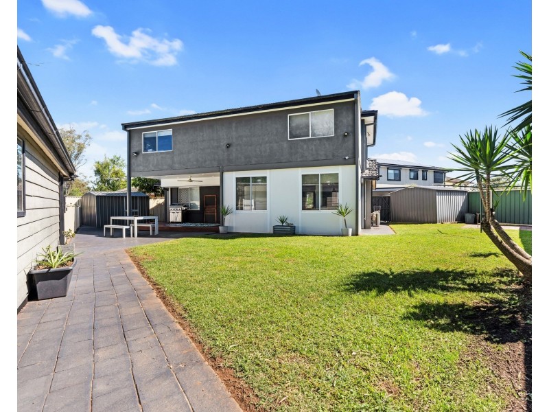 10 Stutz Place, Ingleburn NSW 2565