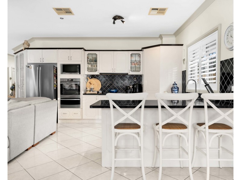 75 Mannow Avenue, West Hoxton NSW 2171