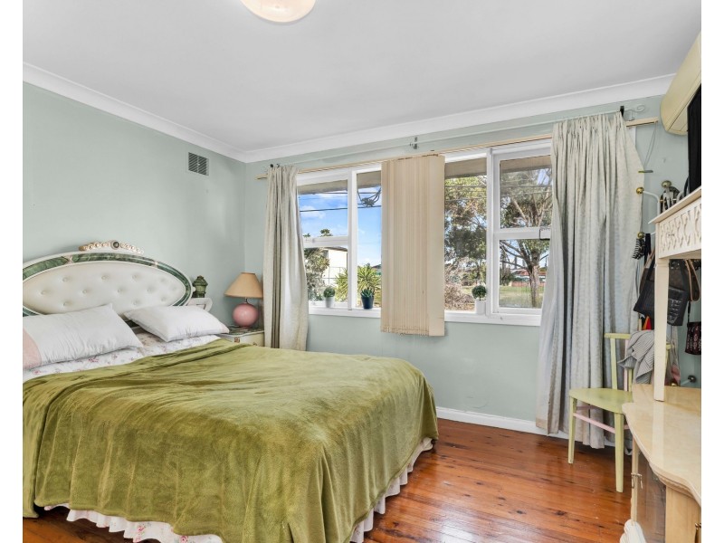 25 Vincent Avenue, Liverpool NSW 2170