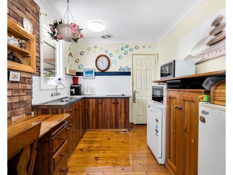 164 Graham Avenue, Lurnea NSW 2170