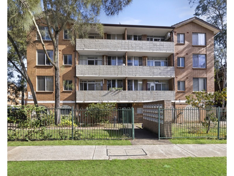 30/4 Beale Street, Liverpool NSW 2170