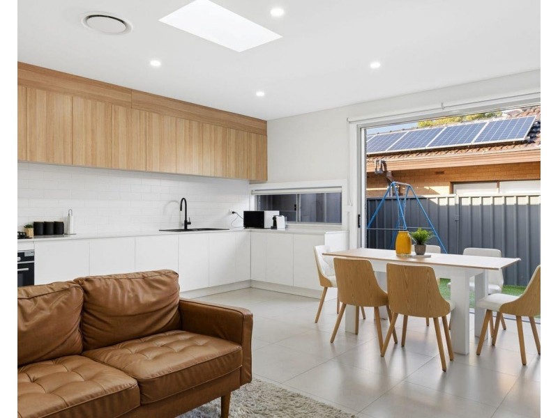 4/6 Kalimna Street, Moorebank NSW 2170