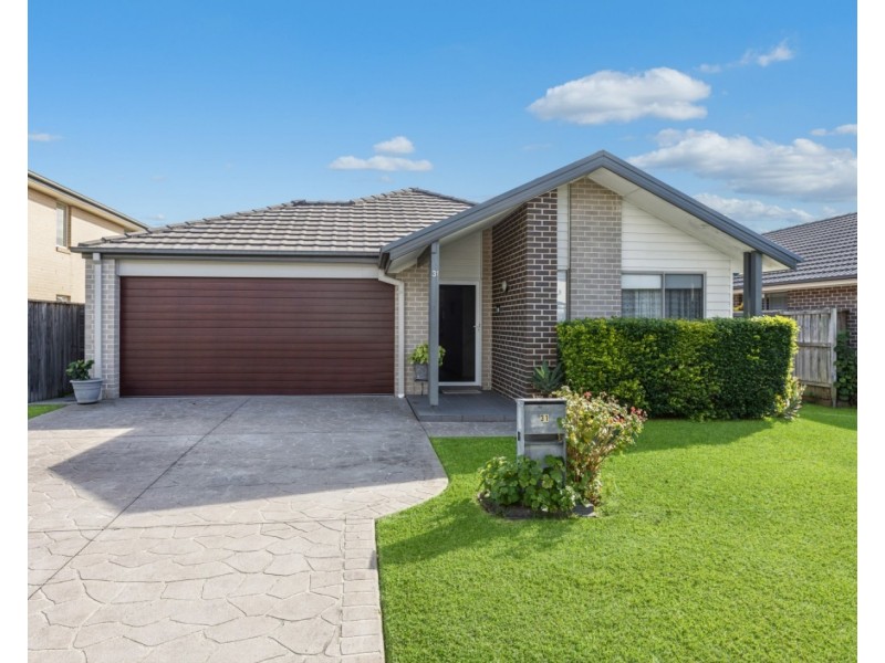 31 Grenada Road, Glenfield NSW 2167